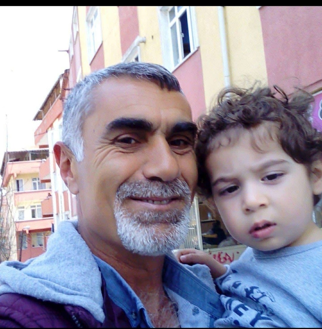 Bugün tam bir hafta oldu:(
Devrin daim olsun APALİ.