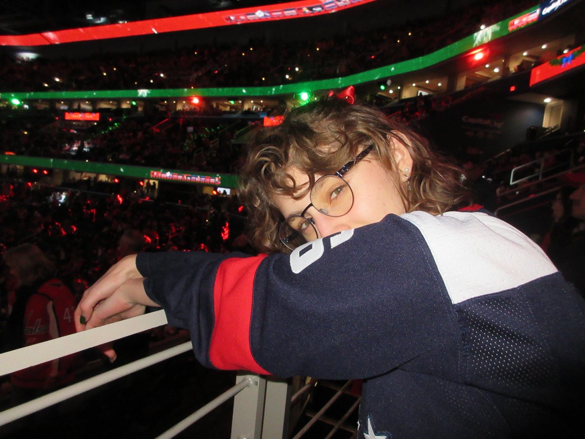 dowderadorer's tweet image. hi #hockeytwt, i’m rue !

─── ･ ｡ﾟ☆: .☽ . :☆ﾟ. ───

☆ #ALLCAPS 
☆ number one nic dowd enjoyer
☆ 18, she/he ⚢
☆ i love some silly stats !
☆ i also ride horses, love music, and anime :0
☆ i’m studying prevet and equine science rn !

let’s be moots 🌟