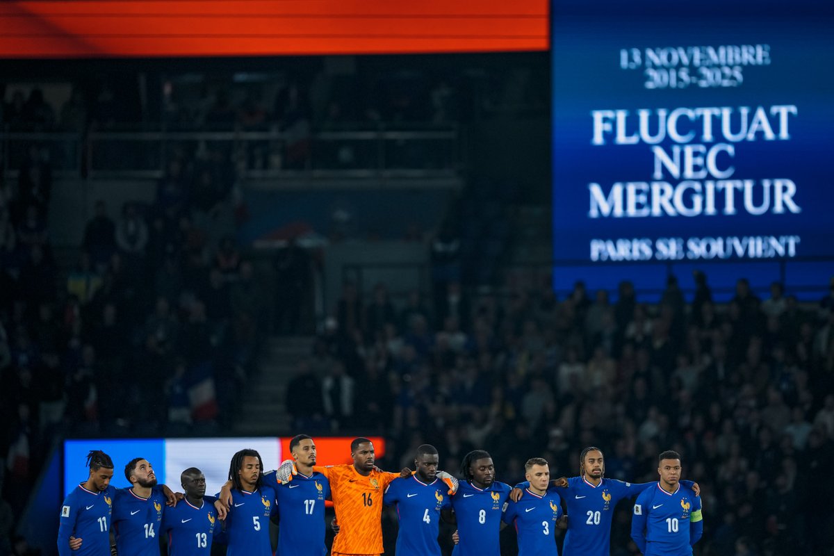 equipedefrance's tweet image. Paris se souvient, la France se souvient, le monde se souvient 🤍 

#FRAUKR