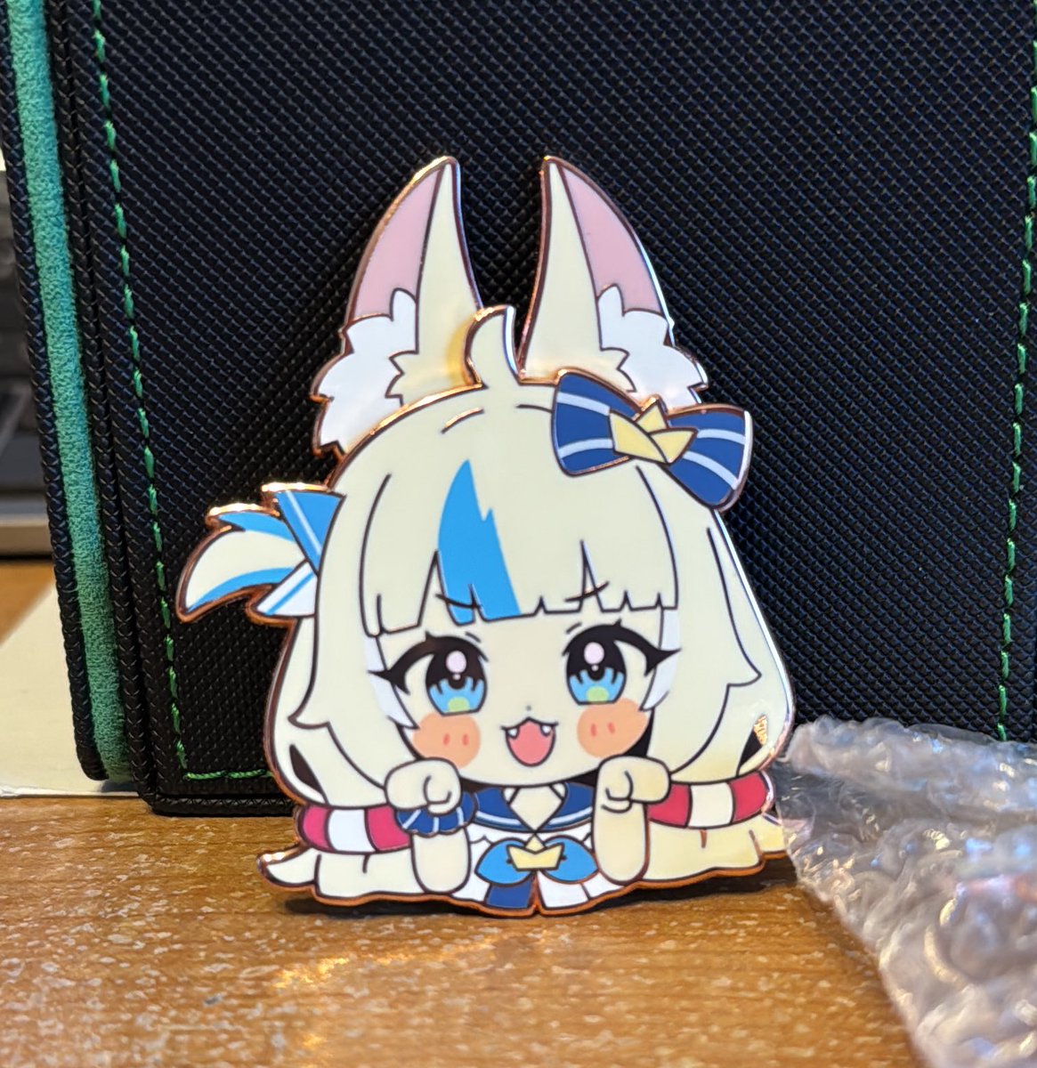 Wahhhh Saba pins showed up (super fast wtf??) 

Lucky payday is tomorrow… I must collect more merch but slowly filling up space on my bag 

(shop in the Quote below) 👇🏼