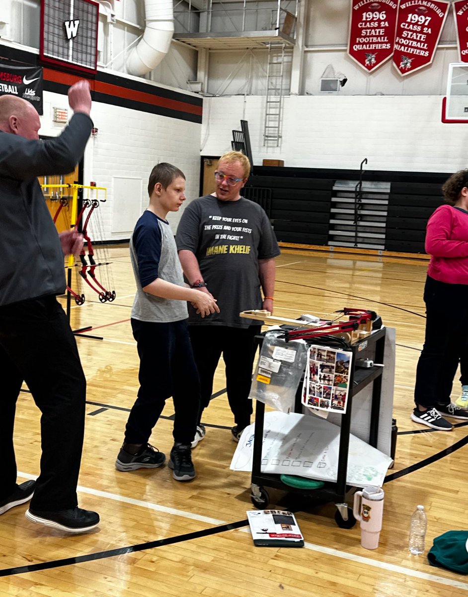 The_MJHines2's tweet image. Very thankful for Grant Wood for supplying a crossbow to let students participate in archery! It was dialed! Lots of fun! 

#GoRaiders ⚔️