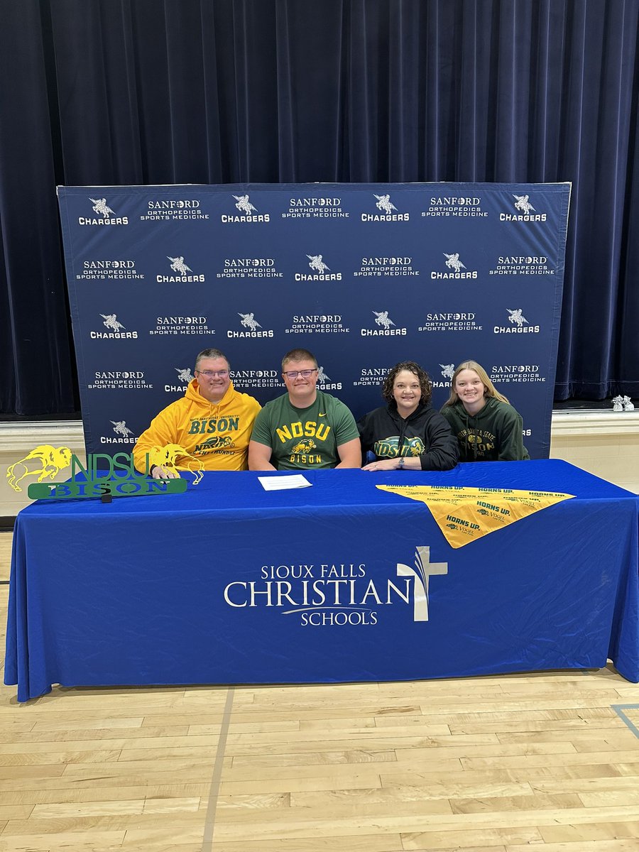 MarcusFurth_07's tweet image. After much prayer and consideration with my family, I have decided to sign to NDSU to further my academic and athletic career. Thank you to everyone who made this possible. @NDSUTrackField x @sfc_xc #ndsu #trackandfield