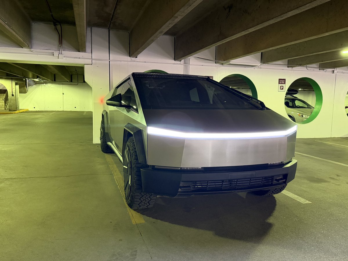 ExitPlan's tweet image. Made it to Vail from Denver in Mad Max without issue in the Cybertruck with FSD 14.1.7 on Mad Max.
So smooth, all autonomous, all with 1 button press on my screen!