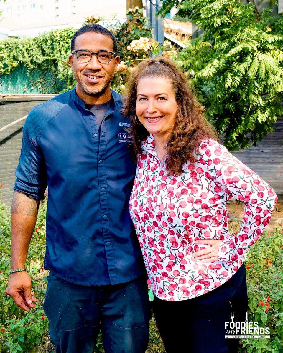 Thanksgiving sides from a James Beard nominee? Yes please! This week on @fox26foodies, @katiestonehtx visits Lucille’s for Chef Chris Williams’s mac &amp; cheese, hot rolls, collards &amp; more!

📺 Get the dish ➡️ youtu.be/k25d8wr93Qg