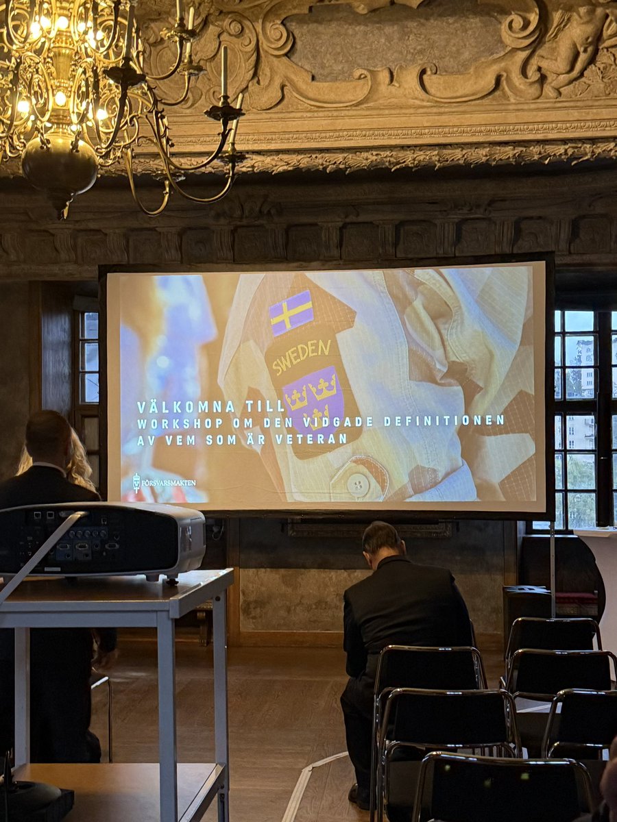 Förstarten till Veterankonferensen 2025! 
Intressanta föredrag &amp; workshop om den vidgade veterandefinitionen.
Vi ser fram emot att fortsätta stärka stödet till närstående.
Tack Veterancentrum för ett fint arrangemang – vi ses imorgon!