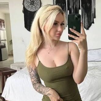 Lindasmith76216's tweet image. Serious relationship 💕😂💕