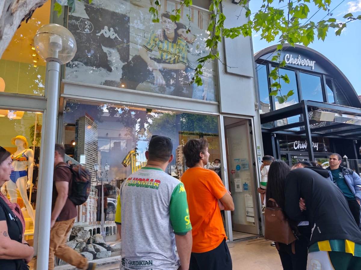 LVDEMDQ's tweet image. 🔰⚽ Venta de entradas en la Tienda Tiburón para Aldosivi vs San Martin San Juan.

Todos los hinchas tienen 2 X 1. Con la compra de una entrada se llevan un bono para un acompañante.

#Aldosivi #entradas