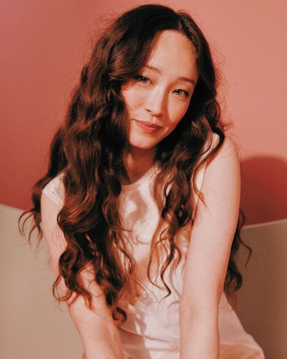 Sophie Thatcher and Havana Rose Liu star in ‘Peaches’, a Hong Kong–set comedy now filming in the city. 

The film follows Nora (Thatcher) and Bing Bing (Liu), two spoiled best friends who scam sugar daddies until a fake Hermès Birkin exposes their deceit.

‘Peaches’ is inspired