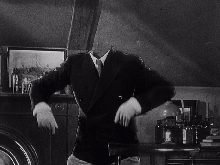 BDisgusting's tweet image. James Whale&apos;s THE INVISIBLE MAN was released on this day in 1933, just two years after Universal began their new world of gods &amp;amp; monsters with Dracula &amp;amp; Frankenstein. While Boris Karloff was originally set to star, it was Claude Rains who made the Invisible Man a monster icon.