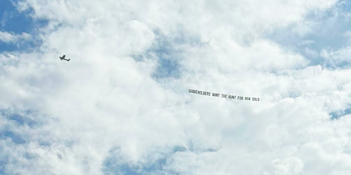 IT’S A BIRD, IT’S A PLANE, IT’S…A #THEHUNTFORBENSOLO BANNER CIRCLING BOB IGER’S OFFICE! 🦋✨