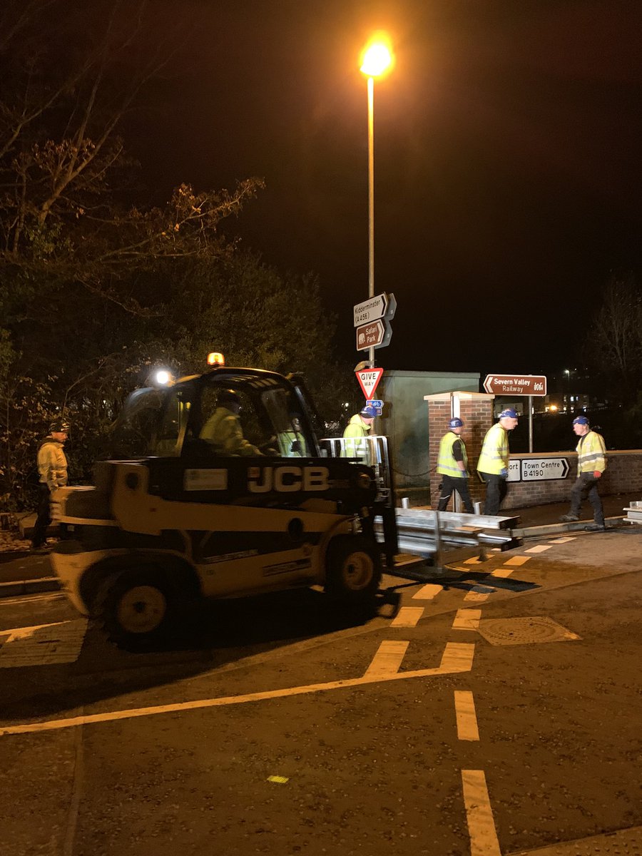 The <a href="/EnvAgencyMids/">Environment Agency Midlands</a> #Worcestershire and #Gloucestershire field are deploying the new Beales Corner FAS scheme this evening, Road reopens on completion <a href="/WorcsTravel/">Worcs County Council Highways & Travel</a> <a href="/WyreForestDC/">Wyre Forest DC</a>