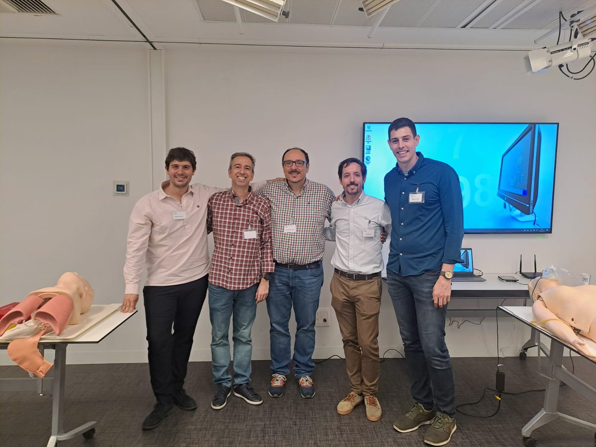 corbi_miguel's tweet image. Finalizamos primera jornada!! #SVB #DESA #SVA #liderazgo #simulacion esto sólo ha sido un aperitivo... Mañana el dia grande! Si no llegaste a esta edición...no te pierdas las próximas fechas para el 2026!! Este es tu curso!!