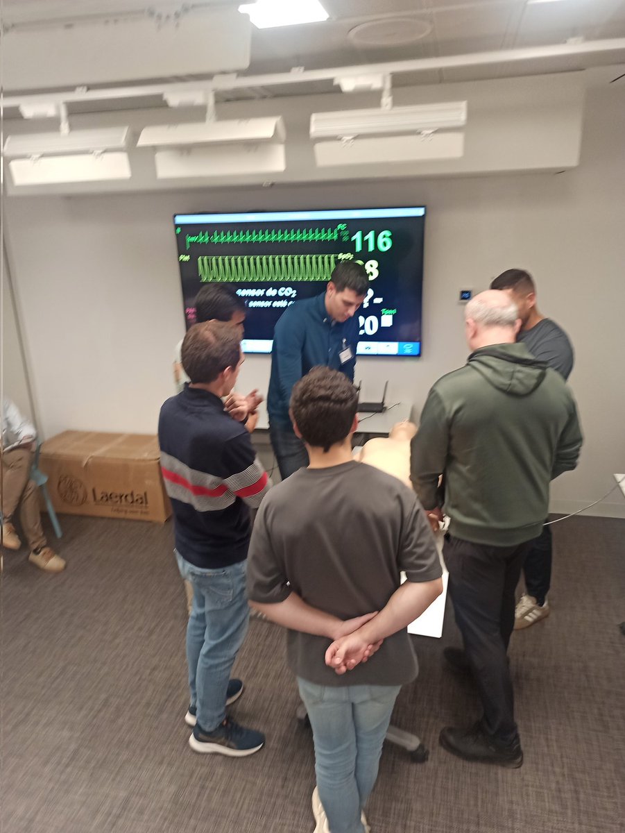 corbi_miguel's tweet image. Finalizamos primera jornada!! #SVB #DESA #SVA #liderazgo #simulacion esto sólo ha sido un aperitivo... Mañana el dia grande! Si no llegaste a esta edición...no te pierdas las próximas fechas para el 2026!! Este es tu curso!!