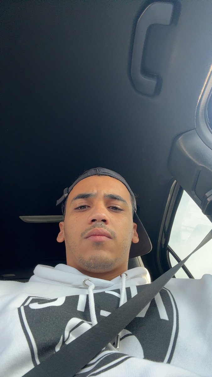 w2s015_'s tweet image. Peut etre qu’on est maudit