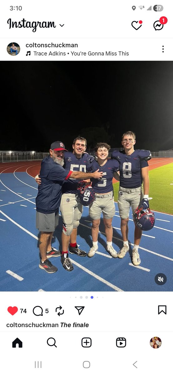 LindseyD53727's tweet image. By far the best coach I have ever had, thank you for supporting my growth and pushing me defensively Mike Young! I hope you get to watch me play again someday #CollegeFootball #Openrecruitment #NCAA #2026grad #ncsa #Beyer