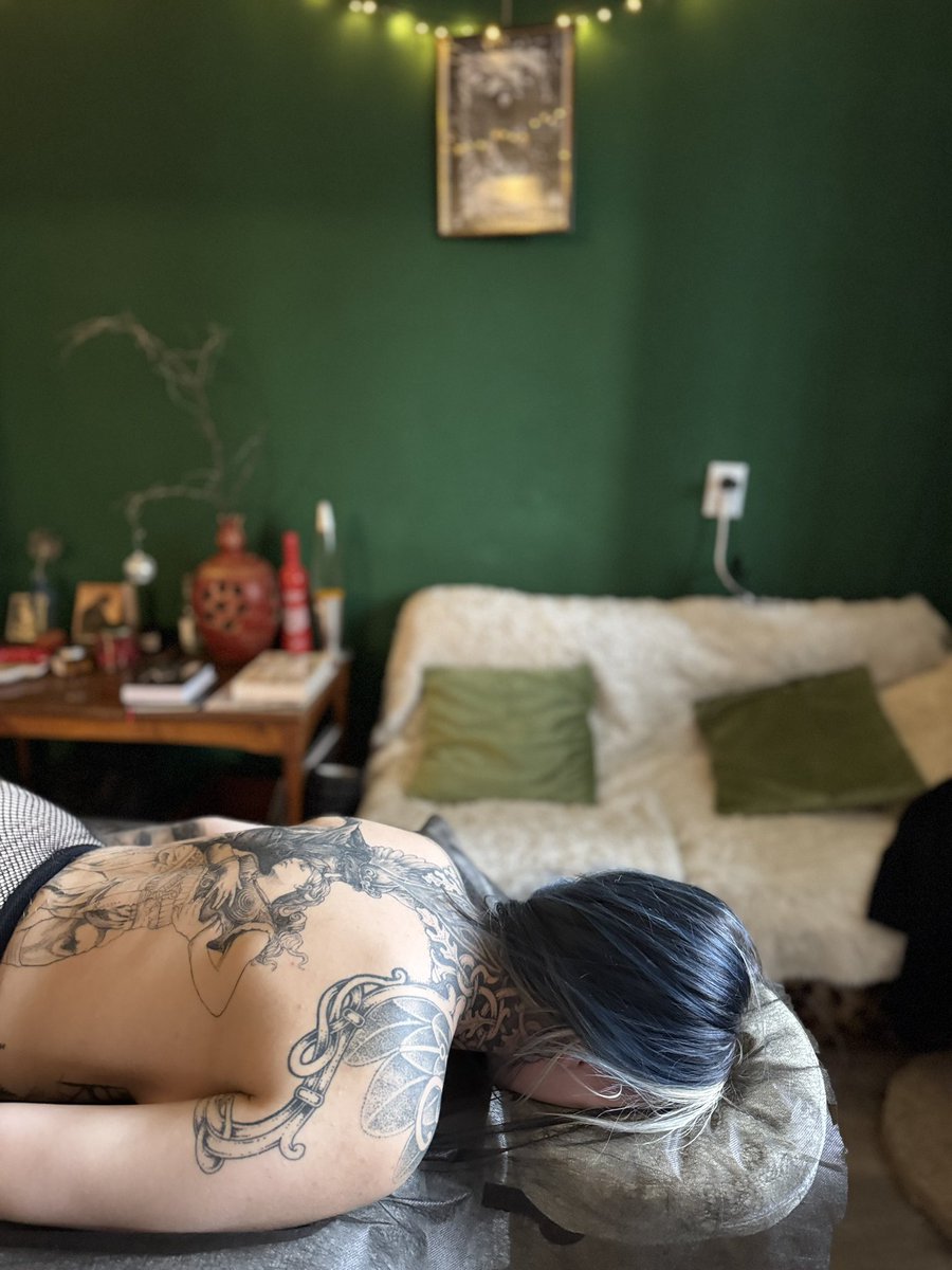 Ізюм! 

Болить спина після броніка? Забиті ноги? Поганий сон? Накопичена втома? 

Маю можливість прийняти вас на масаж 15-17 листопада💆🏻‍♀️

Онлі класичний/спортивний масаж, я НЕ дрочильня
За репост дякую🤍