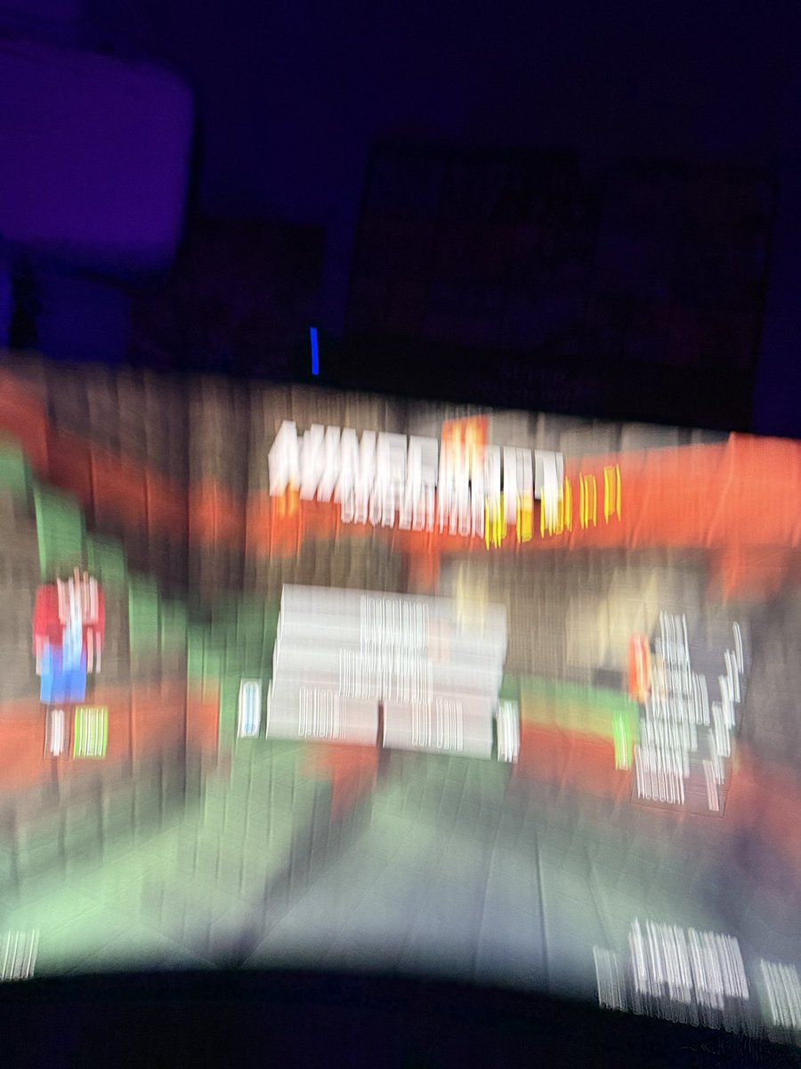 RandomBeans_'s tweet image. Back on the Minecraft Grind! 

Live at TTV/RandomBeans_