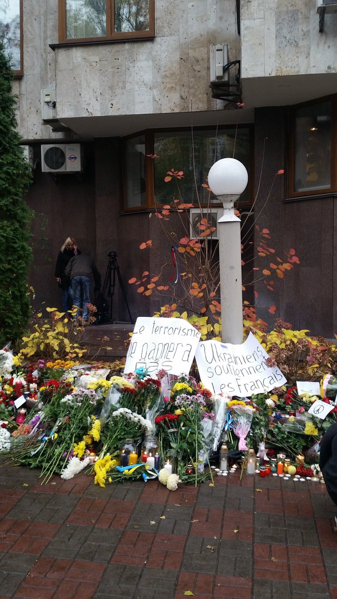 Outside the French Embassy in Kyiv, the morning after the 13 November 2015 attacks.