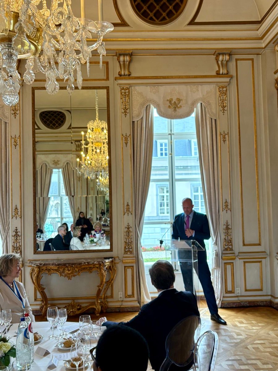 Theo Francken tweet media