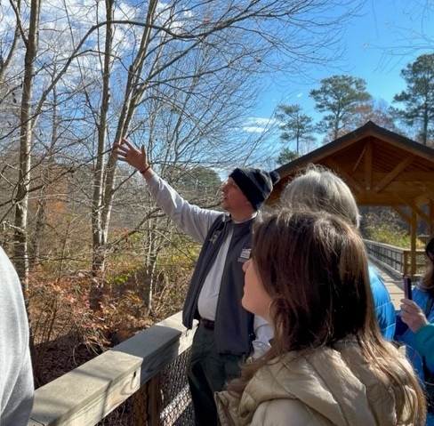 Join #YatesMill staff at 9:30 a.m. on either Saturday, November 15, and Sunday, November 16 for a Hike with a Naturalist, an exploration of park trails and of the plants and animals that live here. 

Register: ow.ly/WpXu50Xr9Kn