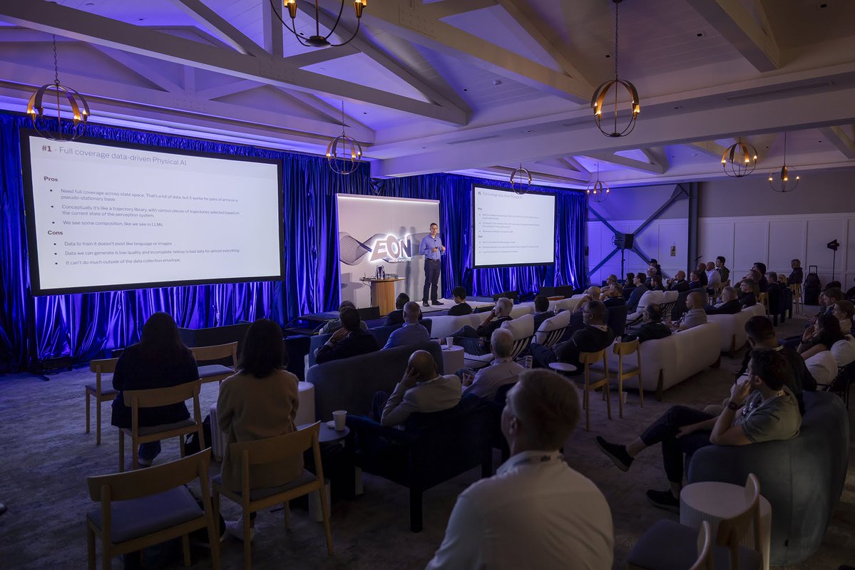 CalibrateVC's tweet image. Some highlights from #EON2025 ✨

We recently gathered in Newport Beach for the fourth annual Edge of Now (@EON_events) — a community of builders, operators, and thinkers shaping the real-world impact of AI.

A huge thank you to everyone who made it possible — from speakers and…