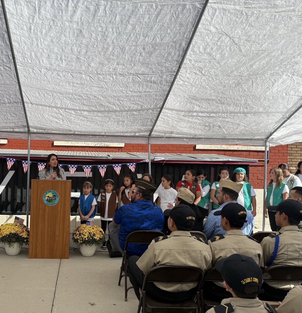 RepLuzRivas's tweet image. Supporting veterans is not a partisan issue, it is our duty and responsibility. 

Thank you to the San Fernando Valley Veterans of Foreign Wars Post 3834 for allowing me to participate in this celebration honoring our veterans.

House Democrats and I are continuing the fight to…