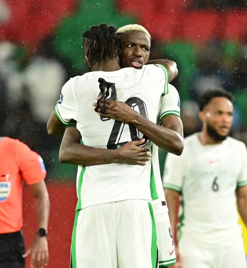 🇳🇬 2026 Dünya Kupası Afrika Elemeleri'nde Gabon'u 4-1 yenerek Afrika Play-Off finaline yükselen Victor Osimhen ve ülkesi Nijerya'yı kutluyoruz. 

Congratulations, <a href="/victorosimhen9/">Victor Osimhen</a>! 👏