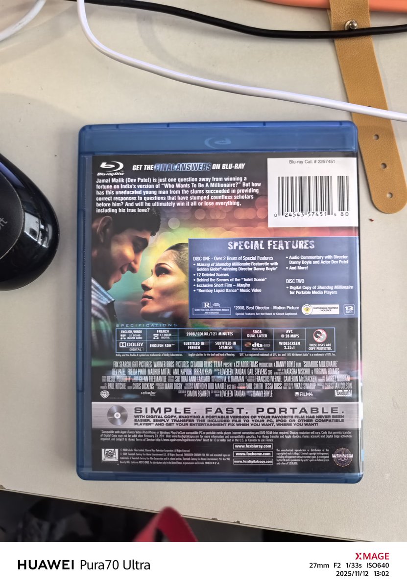 Pròximament us portaré moments de la pel·lícula "Qui vol ser millonari?" /Slumdog millionaire en <a href="/DoblatgeCatala/">Doblatge en català</a> [Neutre]. La versió Catalana nosta disponible en Blue Ray. A continuació us dexo l'enllaç de compra de la versió DVD  amzn.eu/d/6SJzkw8 <a href="/Desdelsofa_cat/">Desdelsofà.cat</a>