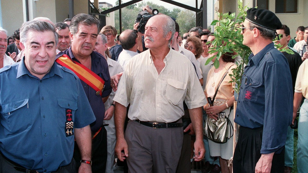 La Fuerza Nueva de Blas Piñar, la Alianza Popular de Fraga, el intento de golpe de estado (¡y de grupo parlamentario!) de Tejero...

Ecos del pasado y la lupa sobre el presente en "Los franquistas sin franquismo", esta próxima medianoche en <a href="/rne/">Radio Nacional</a>.

ℹ️ Info: rtve.es/n/16812748