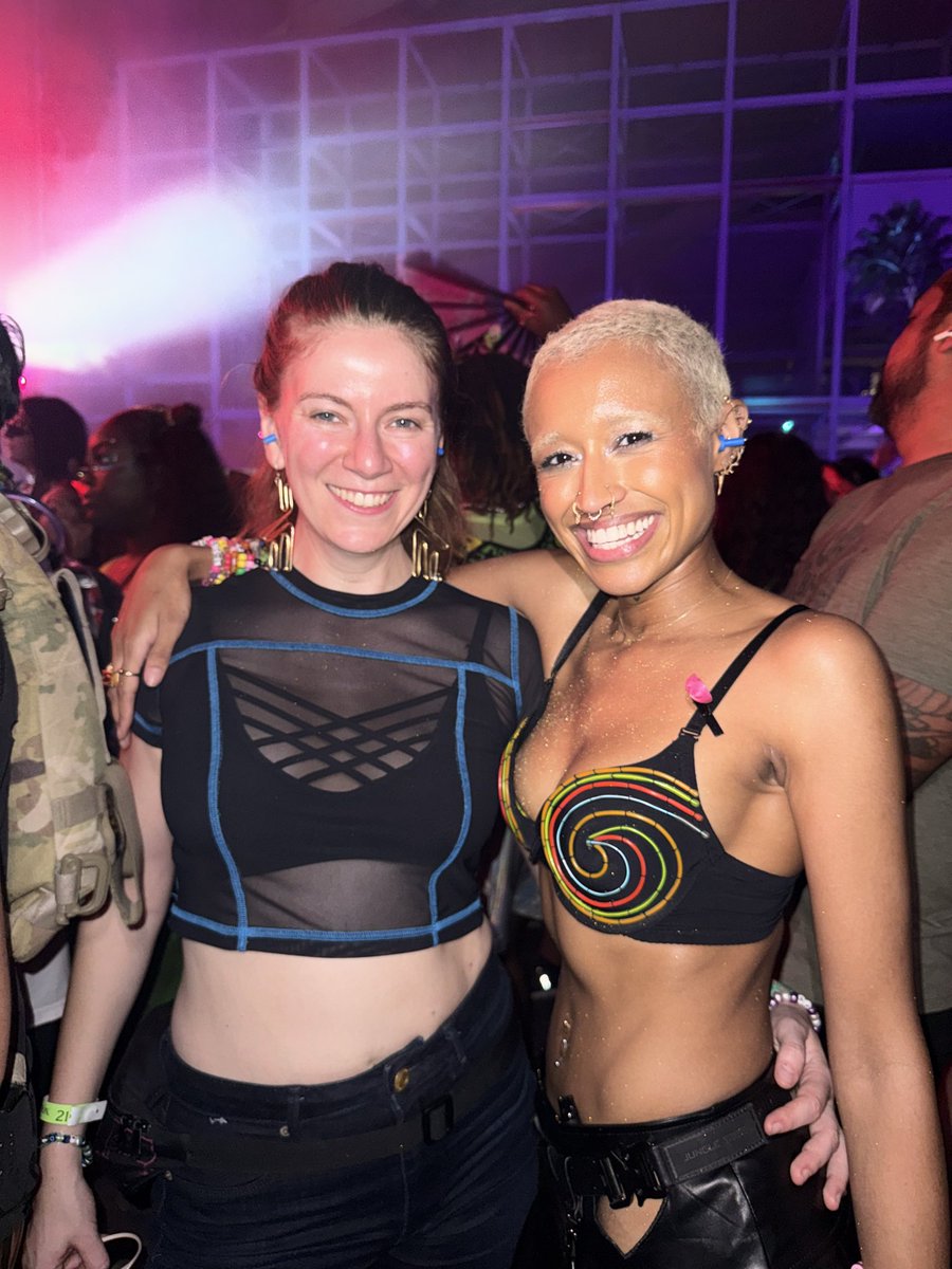 Shoutout to the 16 new friends who traded kandi with me during EDC Orlando and the friends I came with who made it such a great experience 💗