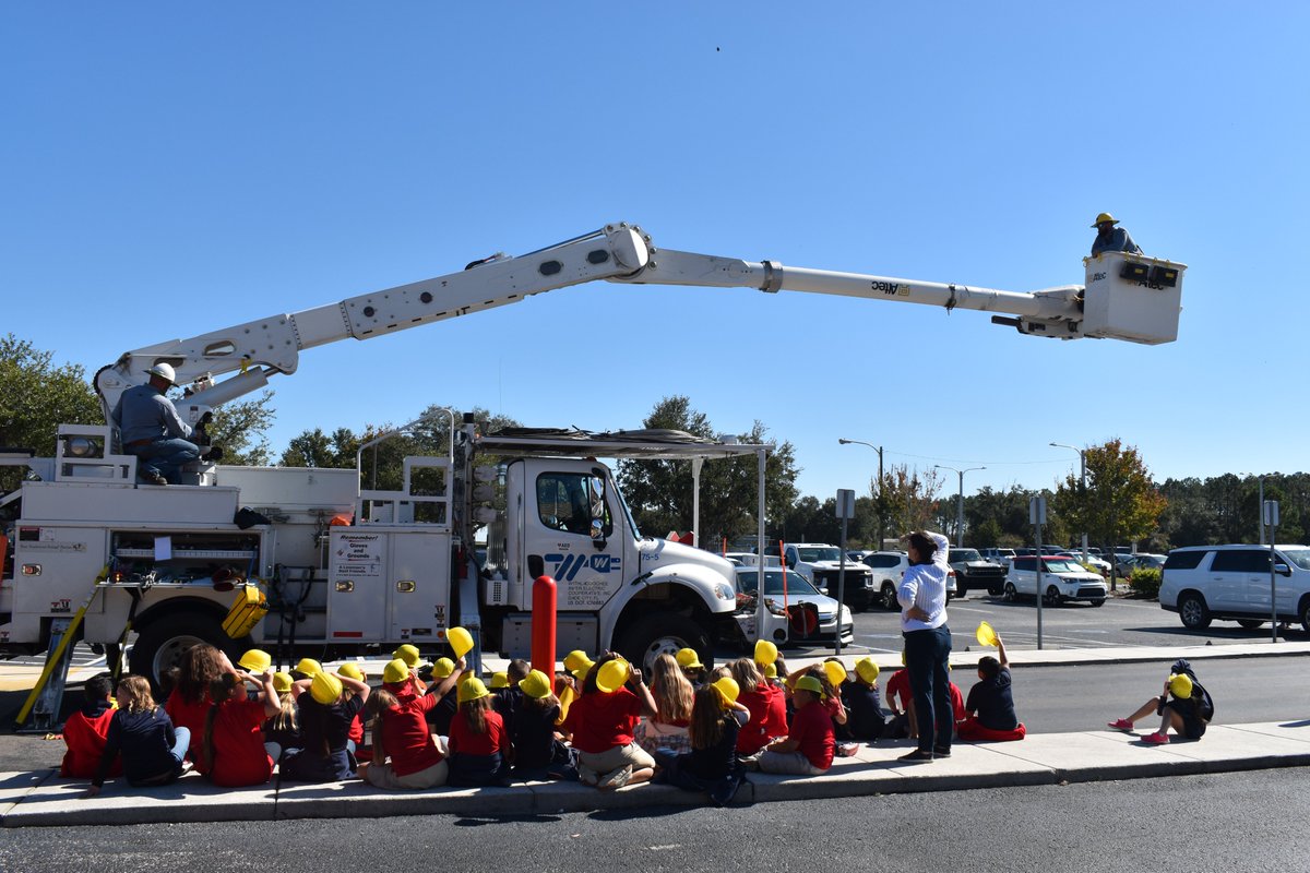 WRECCoop's tweet image. From safety equipment to utilizing a bucket truck, the kids got a firsthand look at what it means to be a lineman - and even got to see some of the gear up close!

We’re proud to support educational outreach and inspire the next generation. 💡#wreccoop