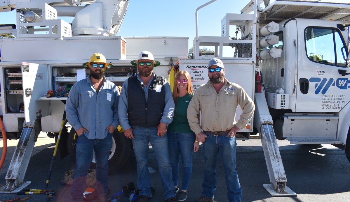 WRECCoop's tweet image. Today at Academy at the Farm Charter School.

WREC employees Josh McCall, Travis Brown, Candice Melton, and Robert Fading from our Trilby office participated in a local Teach-In event, sharing their knowledge and passion with young learners! #wreccoop