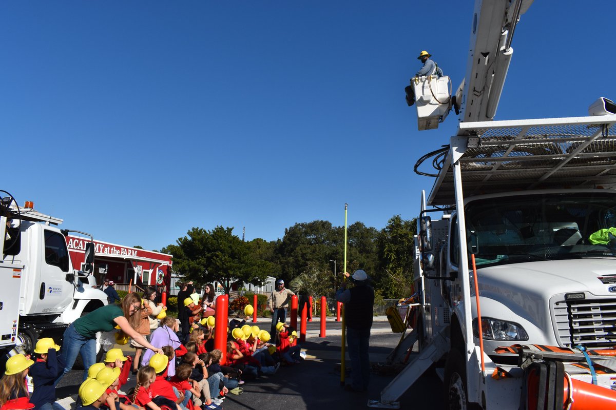 WRECCoop's tweet image. Today at Academy at the Farm Charter School.

WREC employees Josh McCall, Travis Brown, Candice Melton, and Robert Fading from our Trilby office participated in a local Teach-In event, sharing their knowledge and passion with young learners! #wreccoop
