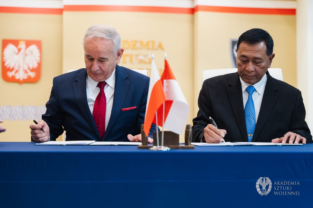 Unhan_RI's tweet image. Rektor Unhan RI Bahas Finalisasi MoU dengan War Studies University... idu.ac.id/berita/rektor-…