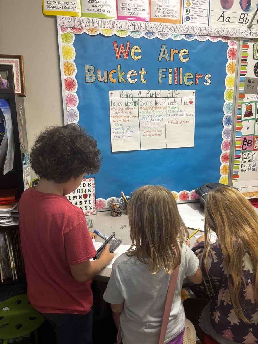 Lindsay Whaley tweet media