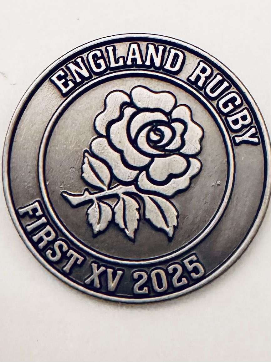 RugbyEng's tweet photo. 🌹 First class

Buzzing with the #EnglandRugbyClub #FirstXV pack that landed today. Delighted to renew again.

Ready for the rest of the season backing Captain @maroitoje and the @EnglandRugby men, and Captain @zoealdcroft_ with her world-champion @RedRosesRugby squad. https://t.co/vttIfEEl6A
