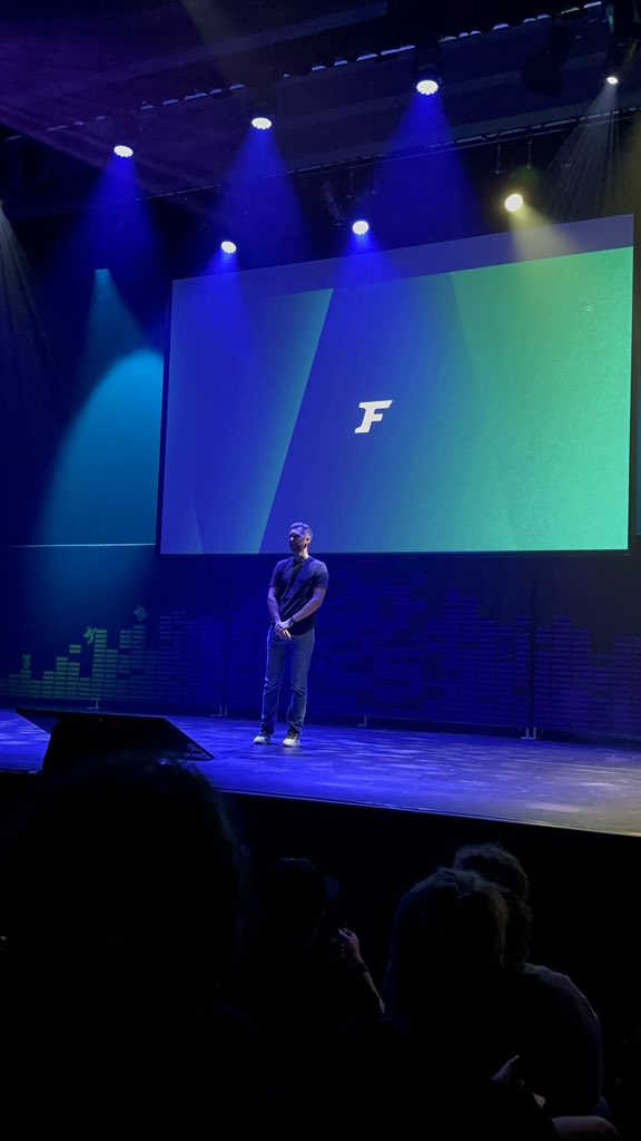 ruchit288's tweet image. Finally the Lead and OG @jbrooksuk of Forge is here to 🔥the stage.

#laravel #LaraconAU #laravelforge