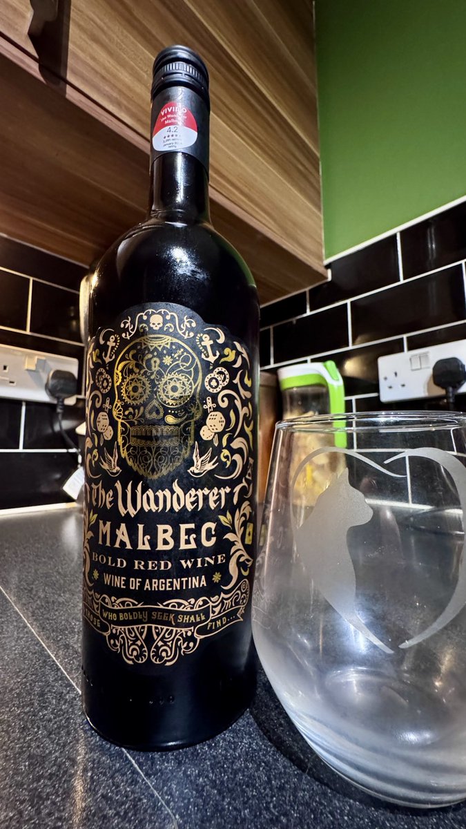The Wanderer Malbec from Argentina is a beauty. Deeply fruity with a kick. Great bottle too.

“Those who boldly seek shall find.” A nice Star Trek split infinitive there! 😂

8.5/10 #RandomRedThursday