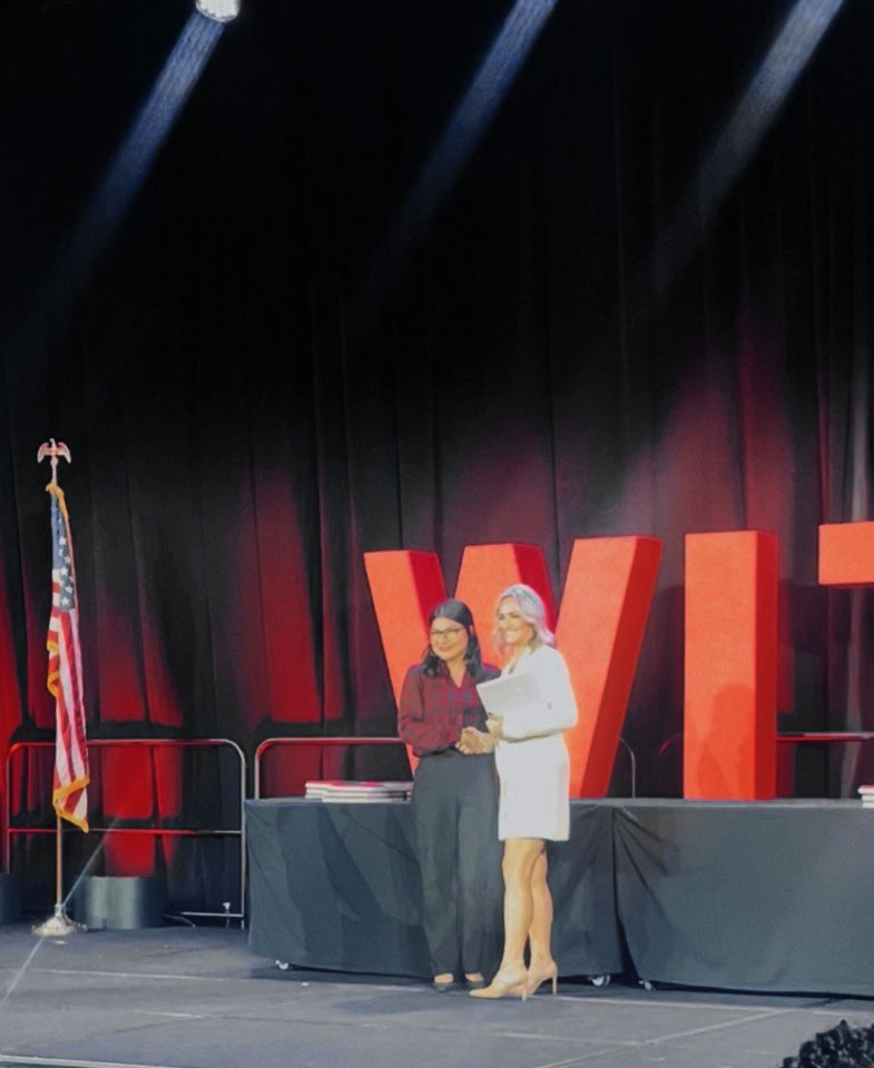 PegasusTRANSFLO's tweet image. It was an honor to join the members of the @WomenInTrucking at the Accelerate Conference in Dallas and receive the award for being a Top Company for Women to Work in Transportation.

We’re excited to continue this mission and be back in 2026!

#Trucking #FreightTech