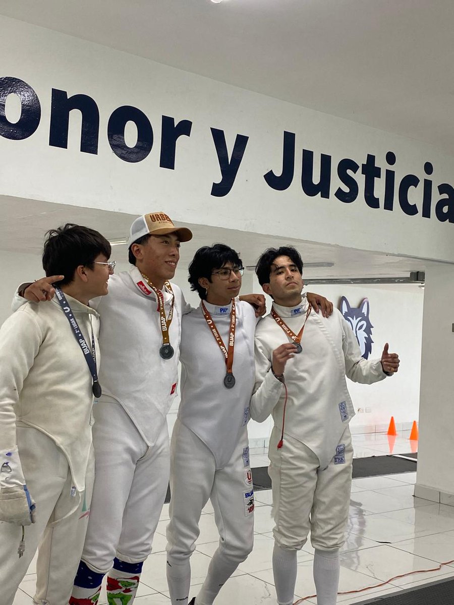buap_fcc's tweet image. 🤺 ¡Orgullo FCC! 🎉
Nuestros estudiantes destacaron en esgrima, sumando 3 medallas para la BUAP:
🥈 Jorge Mauricio Sandoval – Sable
🥉 Jorge Mauricio Sandoval  – Espada
🥉 Marina Daniela Cortés – Espada
🥉 Samuel Fernando Tapia – Florete
👏 ¡Felicidades por su entrega 
#buap