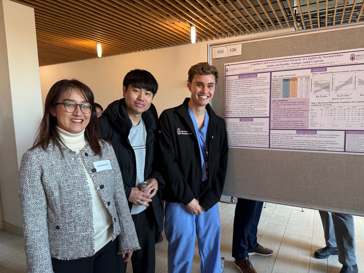 Congrats to Ben Zide, MD student at Brown, for his fantastic poster presentation of his Summer Research Scholarship project on #loneliness and #LocusCoeruleus intensity at the <a href="/BrownMedicine/">The Warren Alpert Medical School</a> academic symposium yesterday!

<a href="/OhLabBrown/">Oh Lab @ Brown</a> <a href="/BrownMICAAD/">Brown MICAAD Study</a> study <a href="/BrownPsychiatry/">Brown Psychiatry and Human Behavior</a>