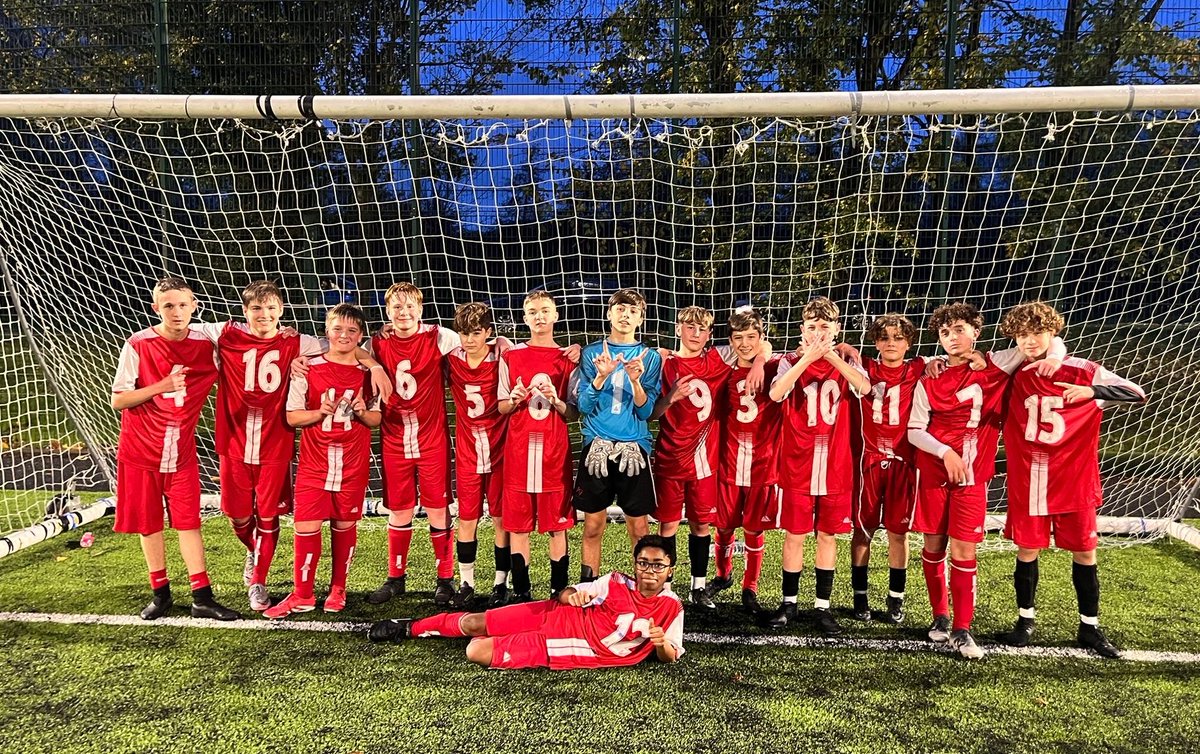 Three times the charm! The Year 9 Boys took on Waseley Hills in a great game of competitive football, which saw <a href="/ArrowValeSchool/">Arrow Vale School</a> go behind 2-0 to then bring it back with a late winner ending the game 3-2. ⚽️⚽️⚽️
Thoroughly deserved after a tough first 2 fixtures.