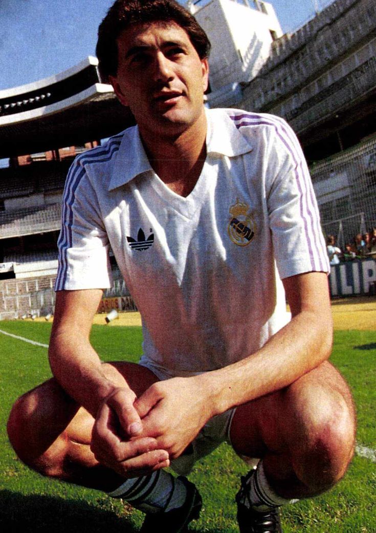 Don Rafael Gordillo en el Estadio Santiago Bernabéu 🤍💜🤍
#HalaMadrid