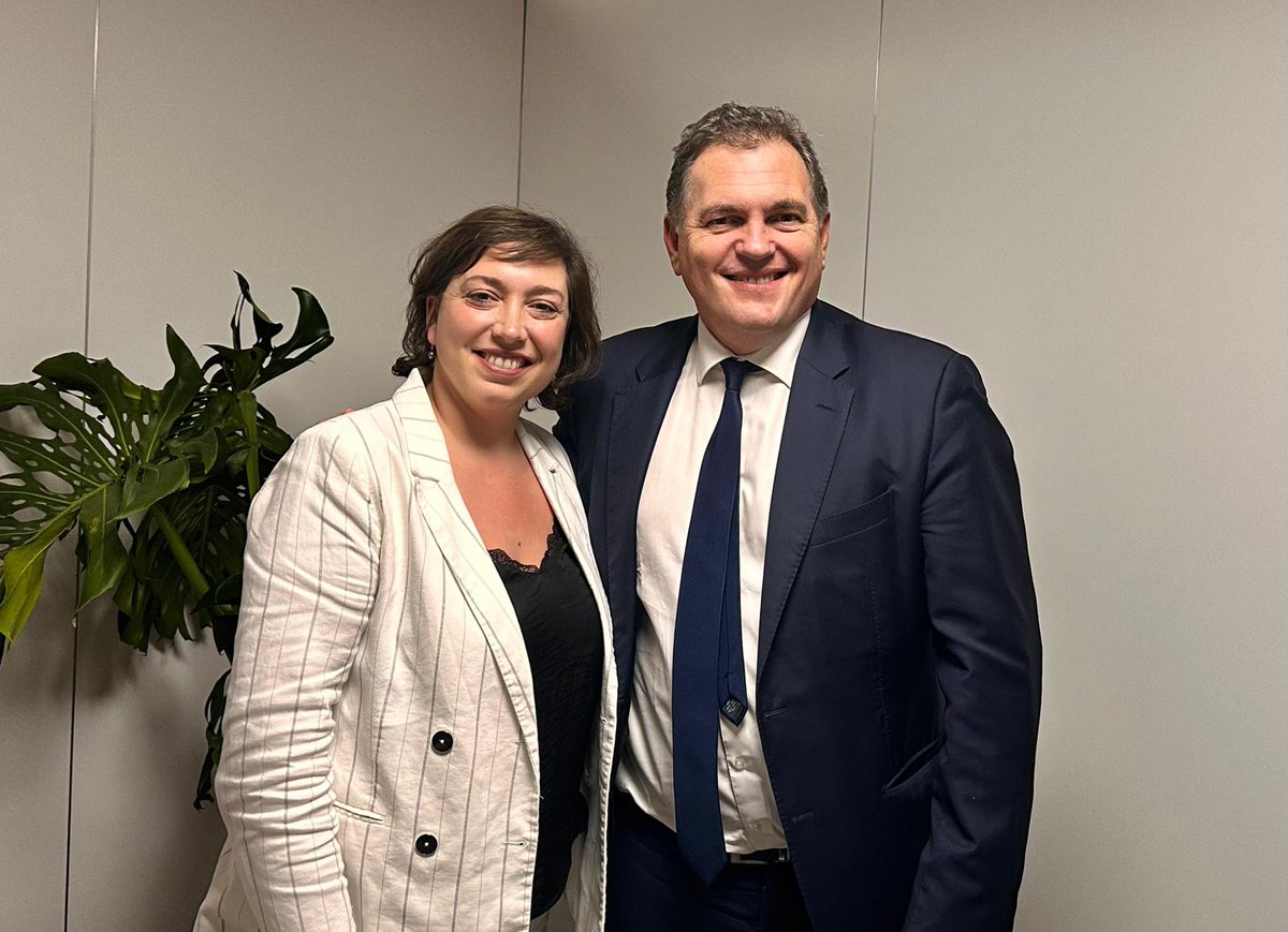 PhilippeTabarot's tweet photo. Dans le Tarn, un département qui m’est cher et qui incarne la diversité des enjeux de mobilité, pour participer aux Assises des Départements de France.

Un temps d’échanges précieux aux côtés de Gérard Larcher et François Sauvadet, à la rencontre de nombreux présidents et élus départementaux que j’ai pris le temps d’écouter et avec lesquels j’ai pu échanger et débattre pour construire l’avenir de nos transports.

Les besoins d’investissement sont importants sur l’ensemble de nos réseaux : ferroviaire, fluvial, routier – y compris sur les routes départementales, essentielles à la vie quotidienne de nos territoires.

À la suite de la conférence Ambition France Transports, la future loi de financement des transports permettra de flécher une partie des recettes des autoroutes vers les réseaux structurants, auxquels appartiennent certaines routes départementales.

Notre responsabilité : penser ensemble les réseaux, dans une logique de complémentarité, sans les opposer.