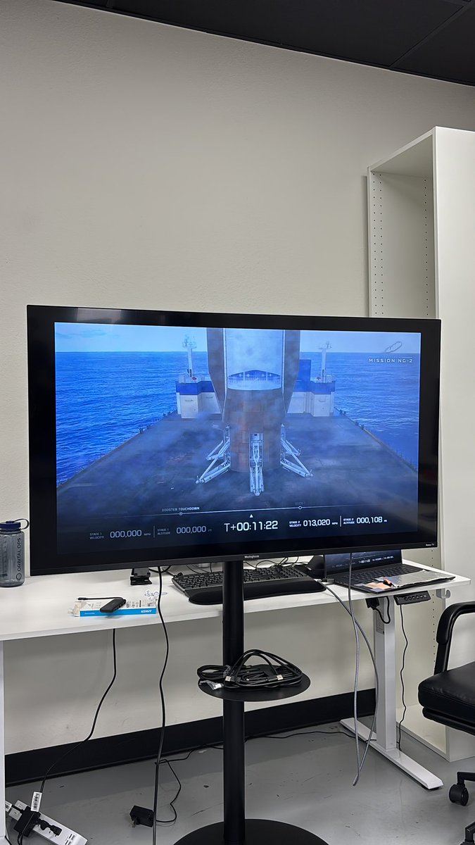 LETS GO NEW GLENN!!!! CONGRADULATIONS <a href="/blueorigin/">Blue Origin</a> !!!