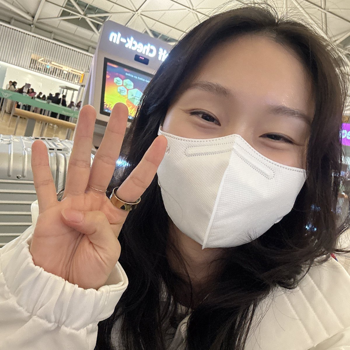 안녕하세요! 쇼트트랙 국가대표 최민정입니다. 앞으로도 많은 응원 부탁드립니다. 감사합니다!