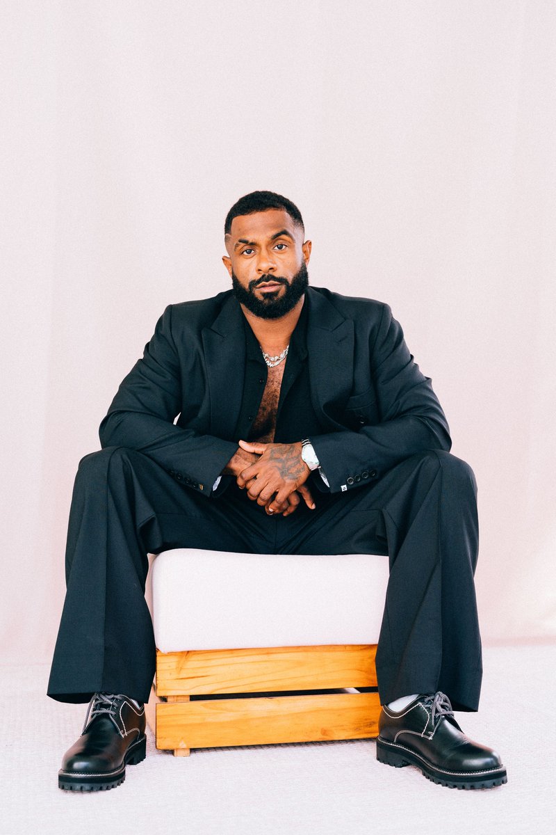 RapMais's tweet photo. 🚨Baco Exu do Blues anuncia seu novo álbum "Hasos"

Hasos é uma abreviação de uma frase em latim: “A humildade mata o orgulho”. O projeto chega no próximo dia 18 de novembro https://t.co/OaWGRXoVT4