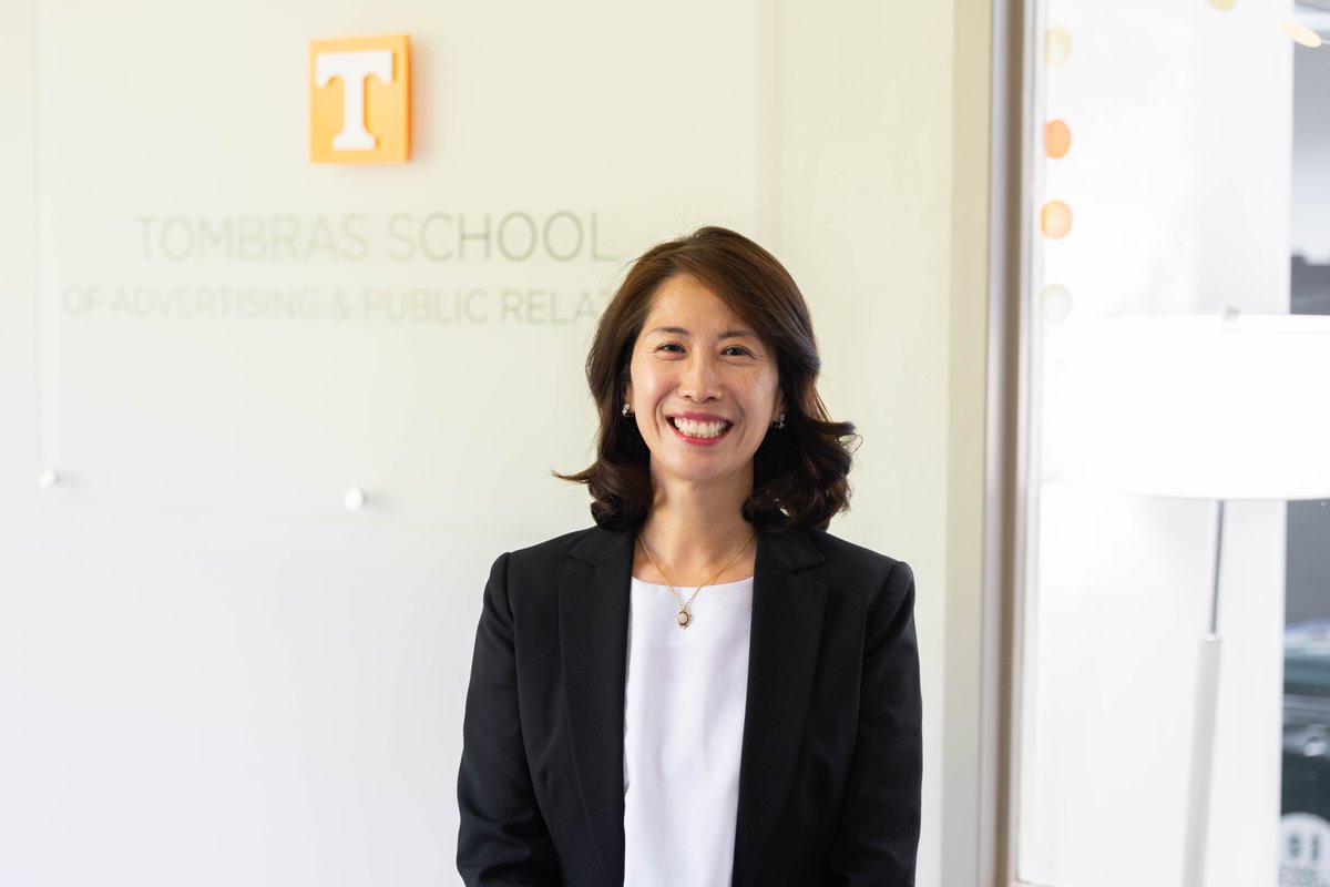 UTCCI's tweet image. We're excited to announce that Professor Moonhee Cho has been named director of @TombrasUTK, effective February 2026. Since 2014, Professor Cho has been a champion of hands-on learning and student innovation at CCI. Read more: tiny.utk.edu/H2Esz
