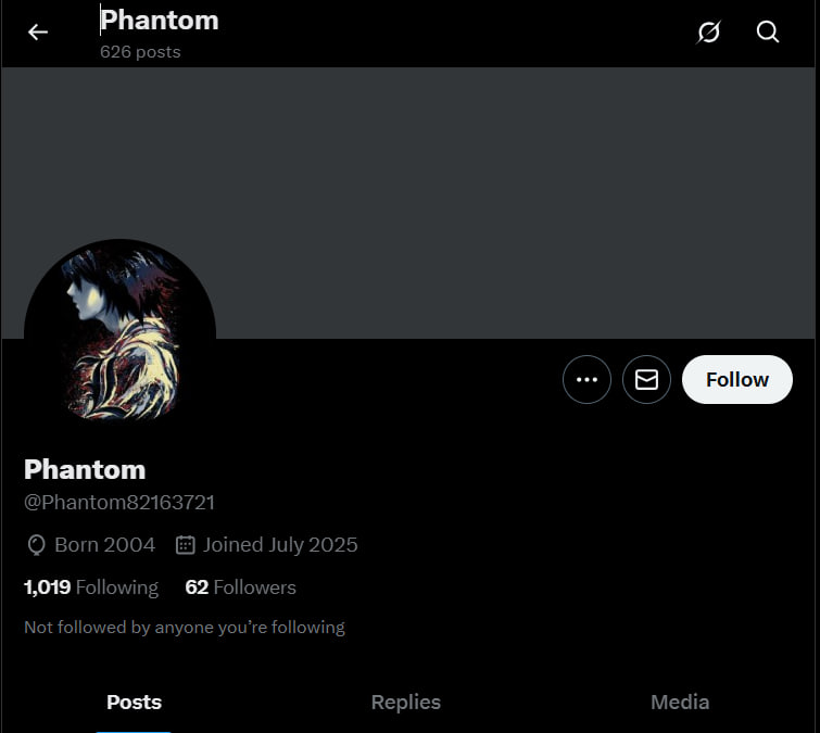 This dude is a SCAMMER 🚨
Artists please be aware of this user: 
@ Phantom82163721 ‼️