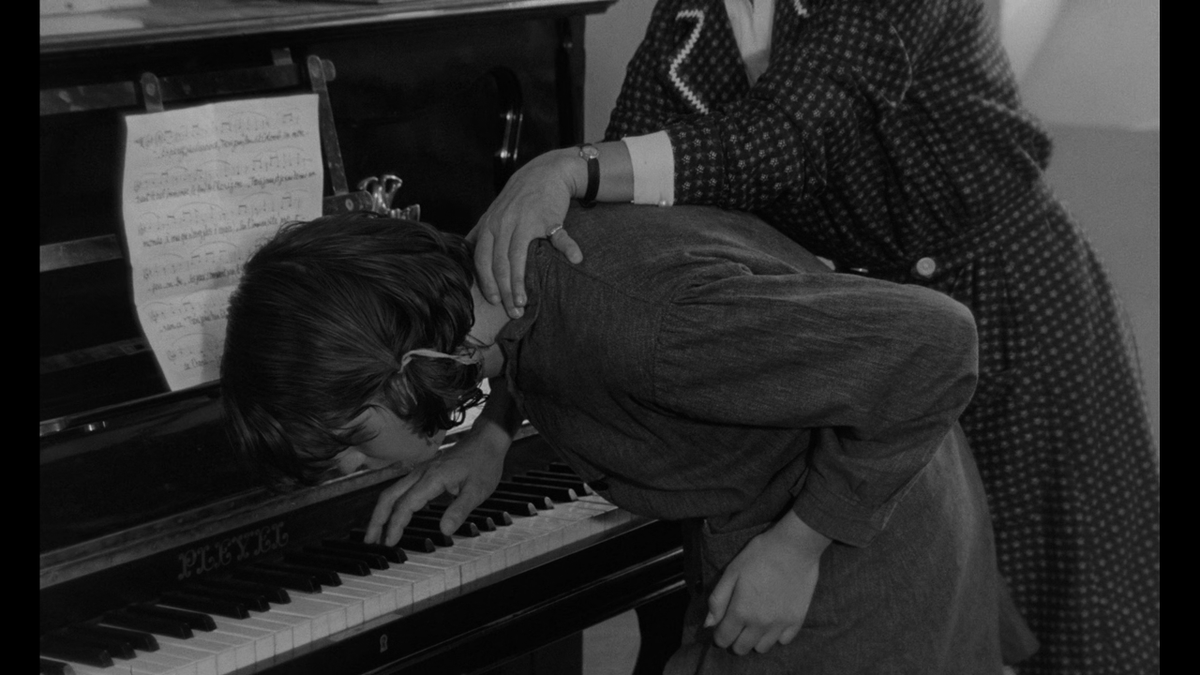 _esthesie's tweet photo. Mouchette - Robert Bresson https://t.co/EsZlodsF1A
